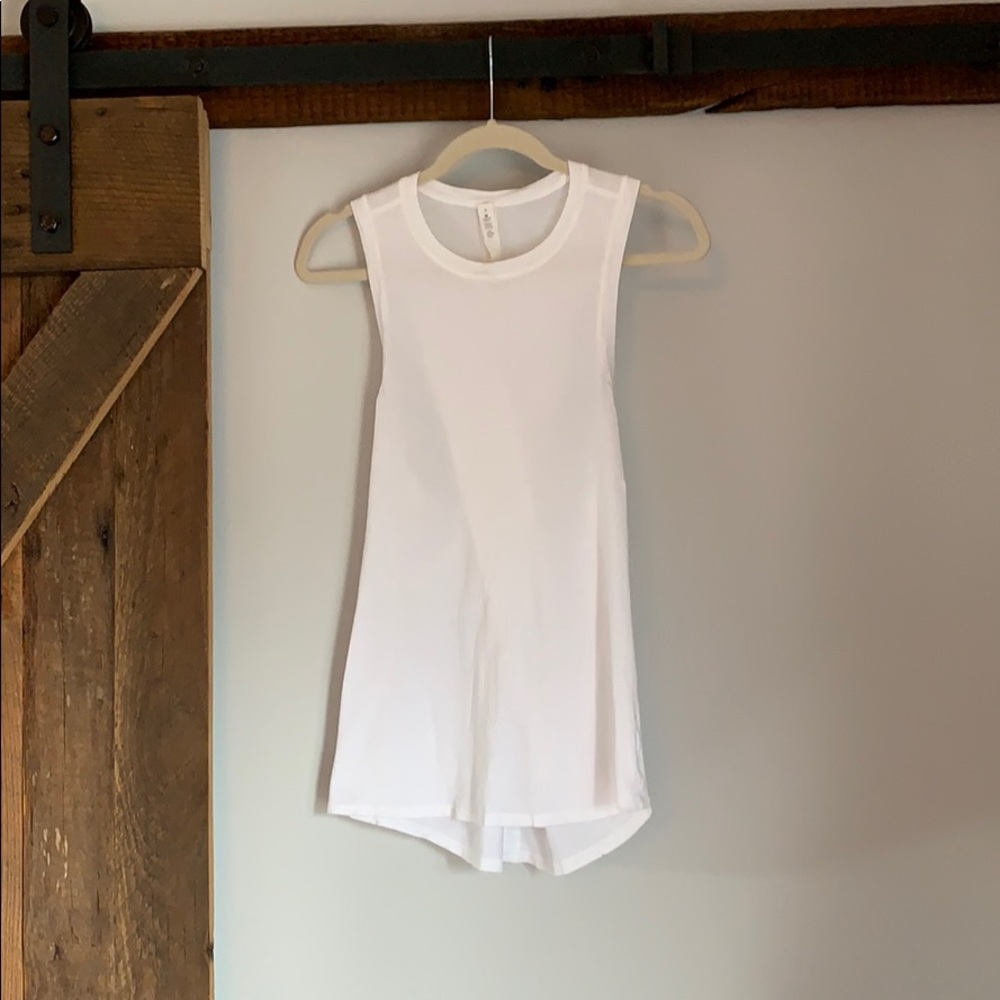 Lululemon twist back tank size 8